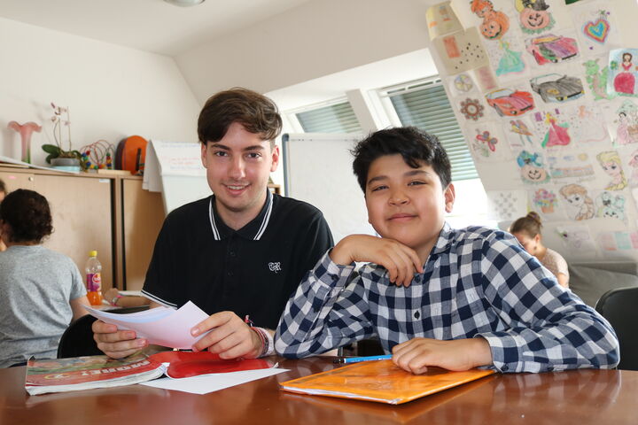 Zusammen lernt man englische Vokabel noch besser.