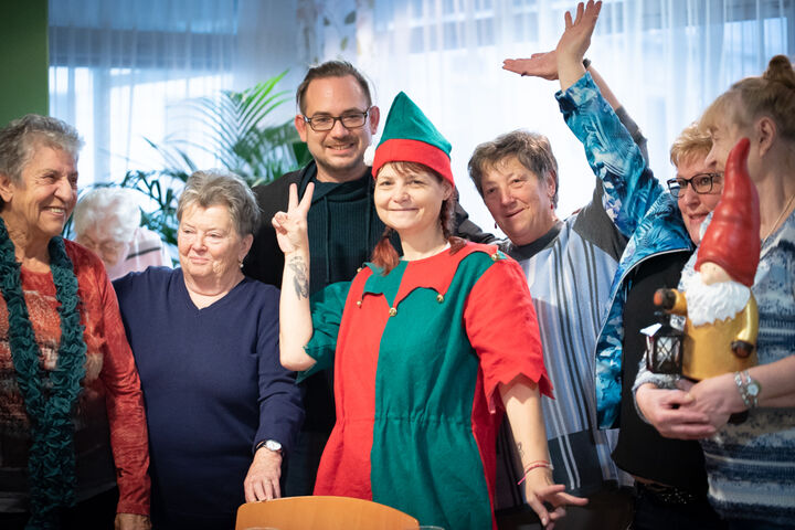 Ein Hoch aufs Wichtelstricken. (Bild: KWP Sarah Bruckner)