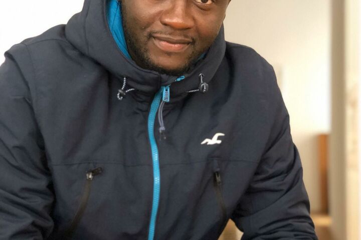 Souleymane ist gerne freiwillig aktiv bei Obdach Wien.