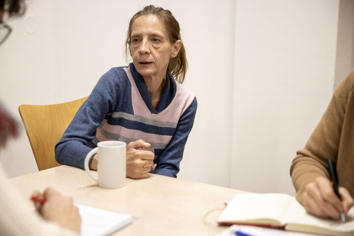 Frau Monika A. erzählt von ihren letzten Wochen und Monaten. (Bild: FSW)