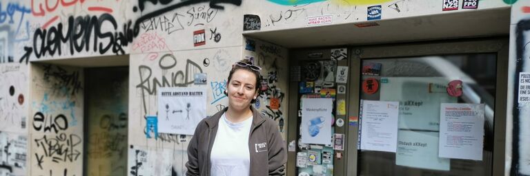 Sozialarbeiterin Karo erzählt im Interview aus ihrem Alltag im Obdach aXXept. (Bild: FSW)