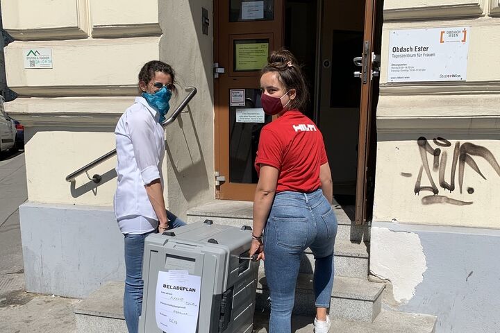 Nina von Hilti belieferte das Tageszentrum Obdach Ester mit Essen. (Bild: Hilti)