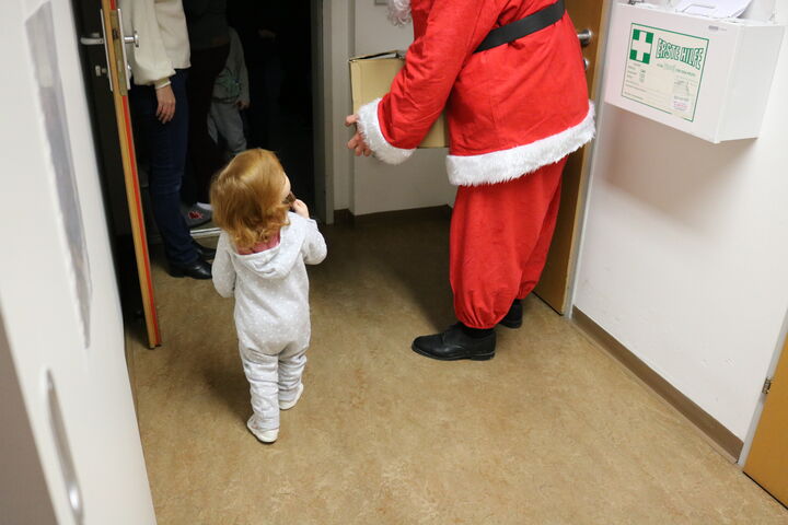 Für ein kleines Pläuschchen mit dem Weihnachtsmann ist immer Zeit. (Bild: FSW)